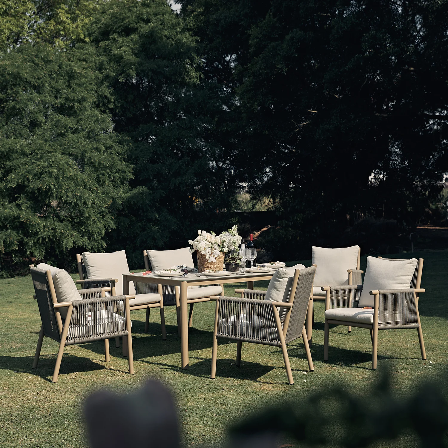 Soller Indoor and Outdoor Rope Weave 6-Seater Rectangular Dining Set - Image 9
