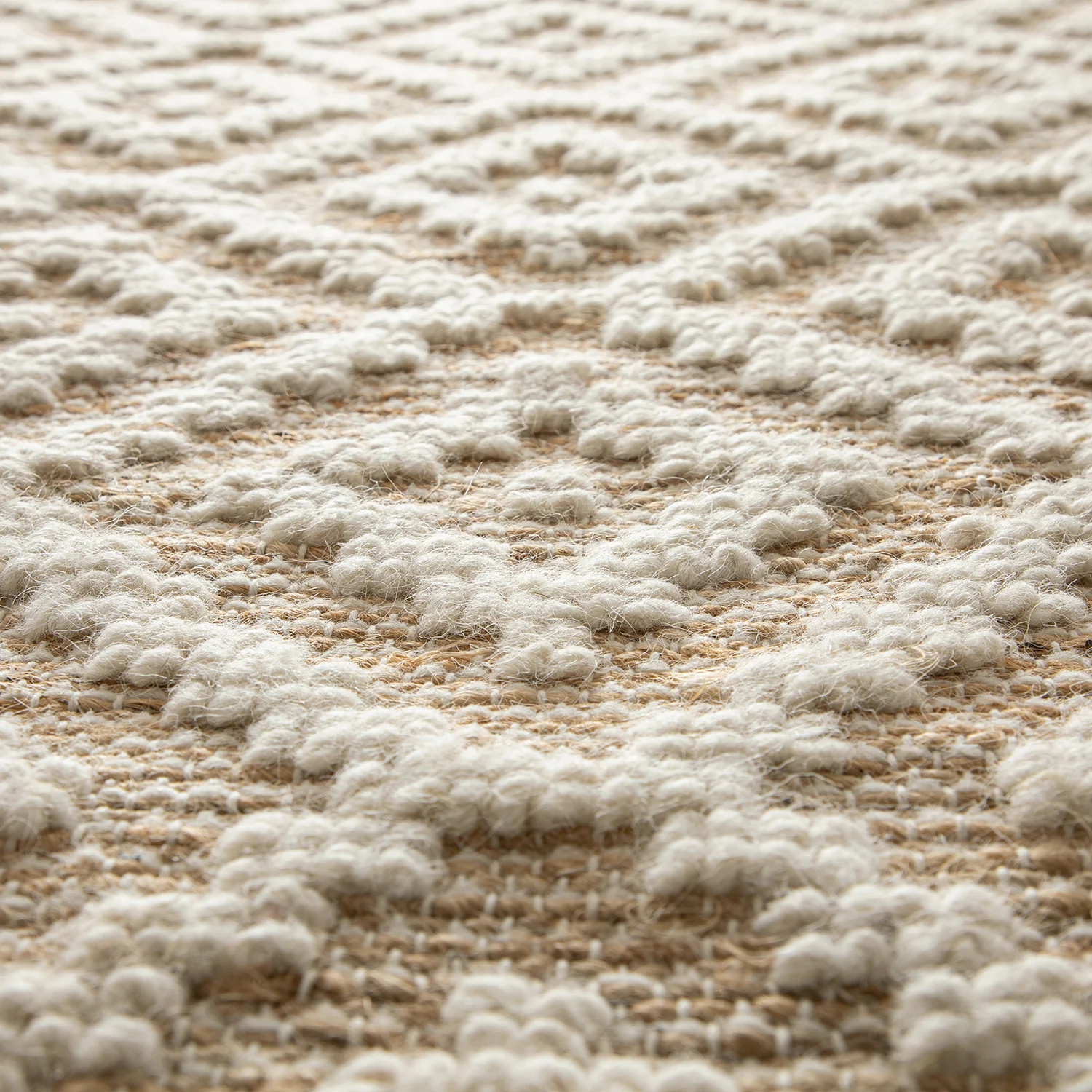 Veneta Natural & Ivory White Diamond Handwoven Wool & Jute Rug - Image 5