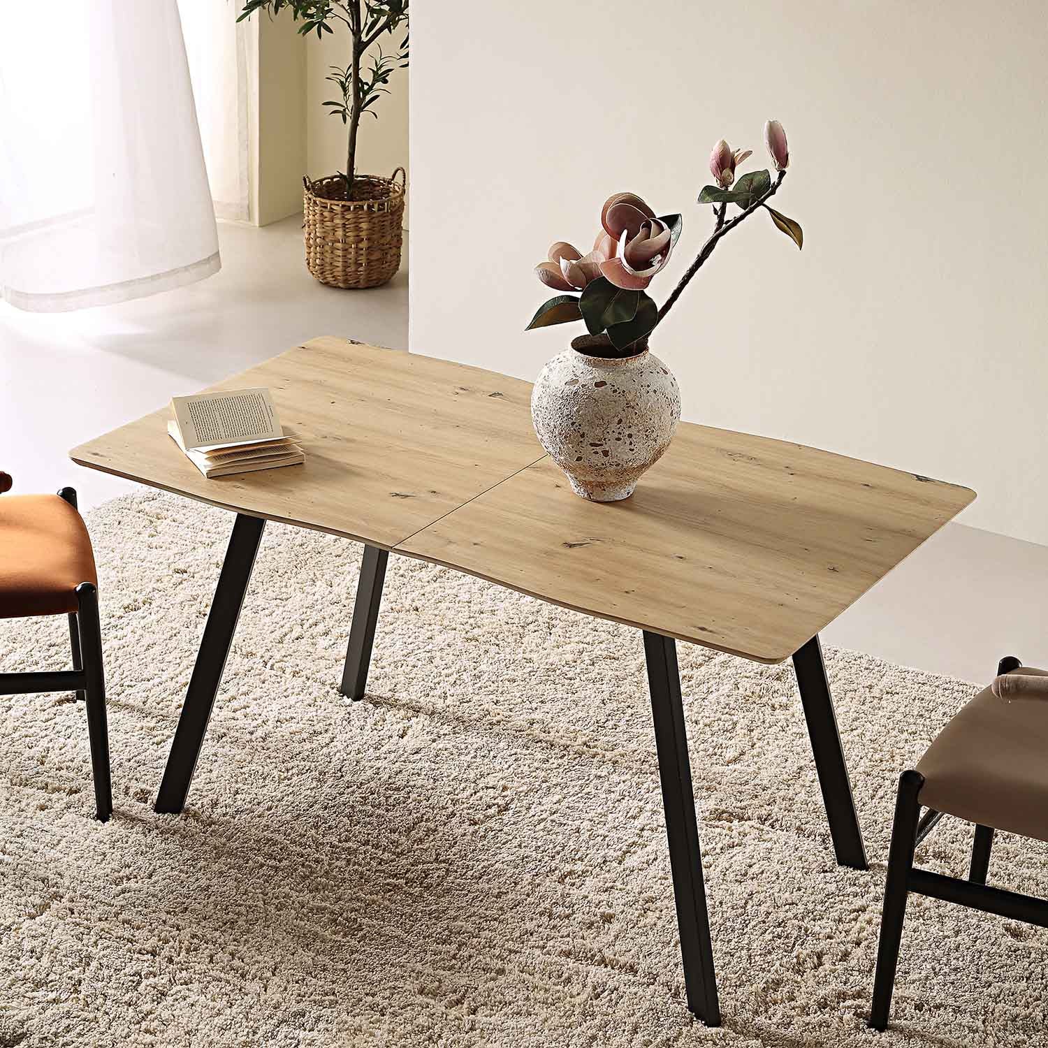 Weston Oak Effect Extendable 6-8 Seater Dining Table - Image 3