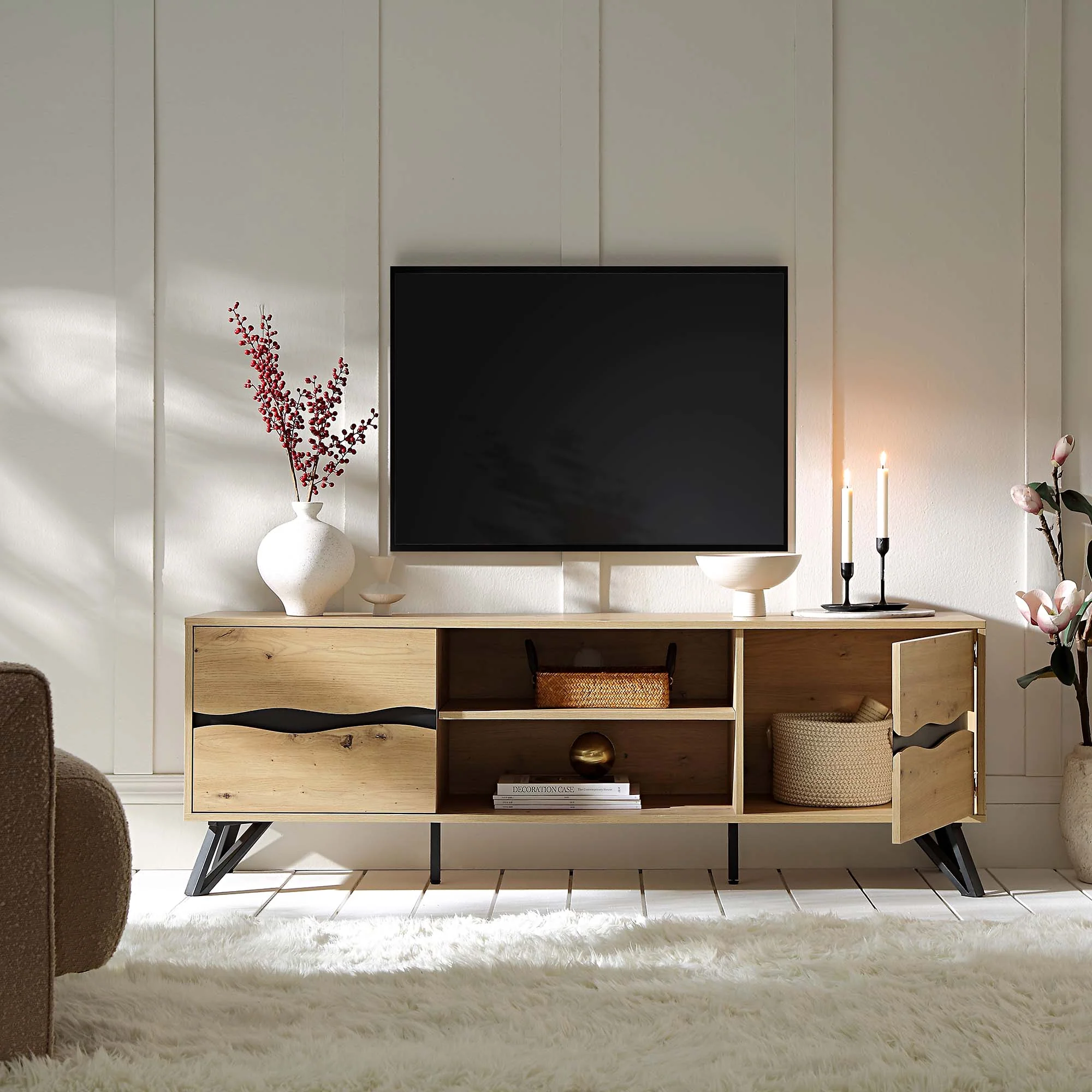 Weston Oak Effect Wide TV Unit - Image 3