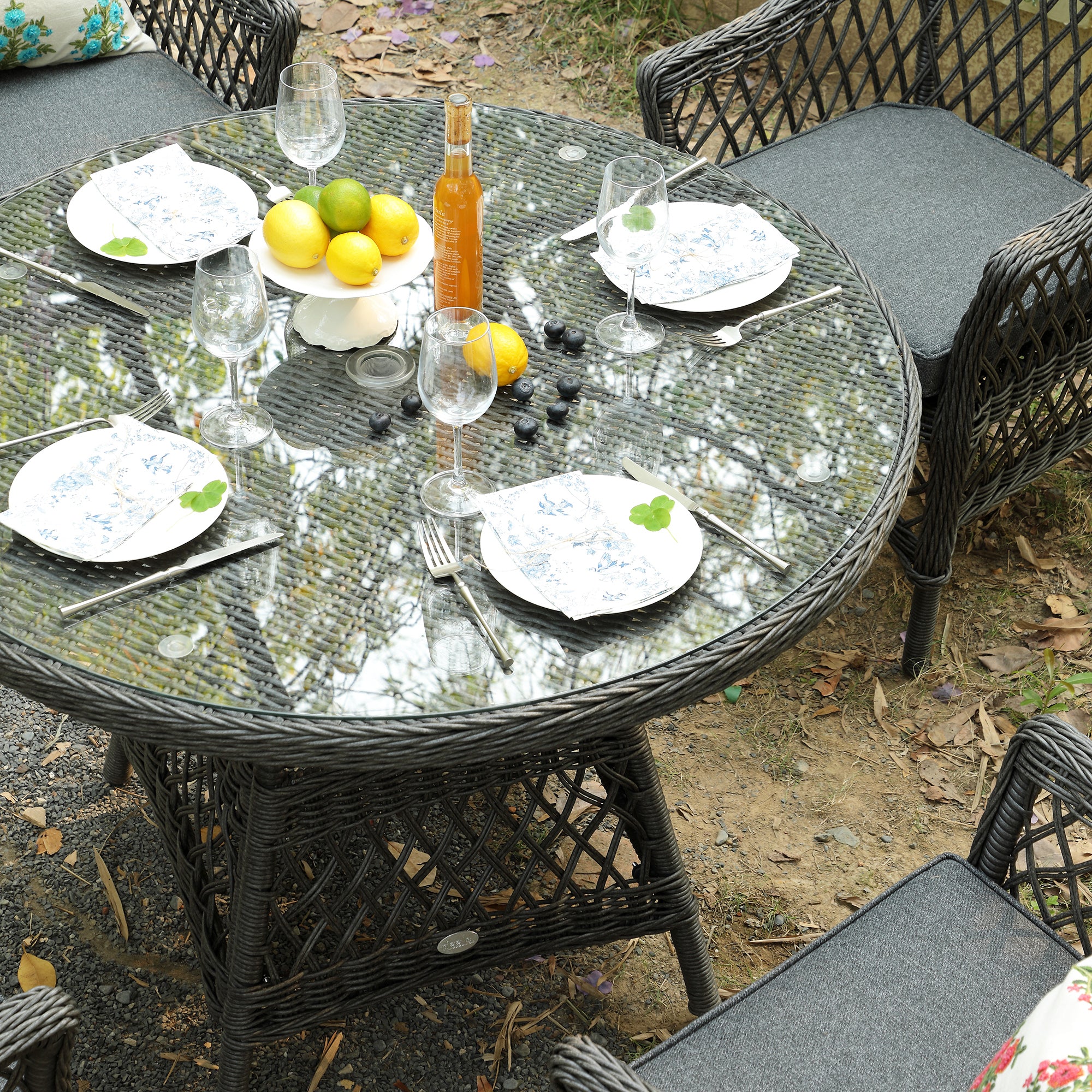 Willowbrook Lattice Weave Rattan 4-Seater Round Dining Set, Dark Grey - Image 5