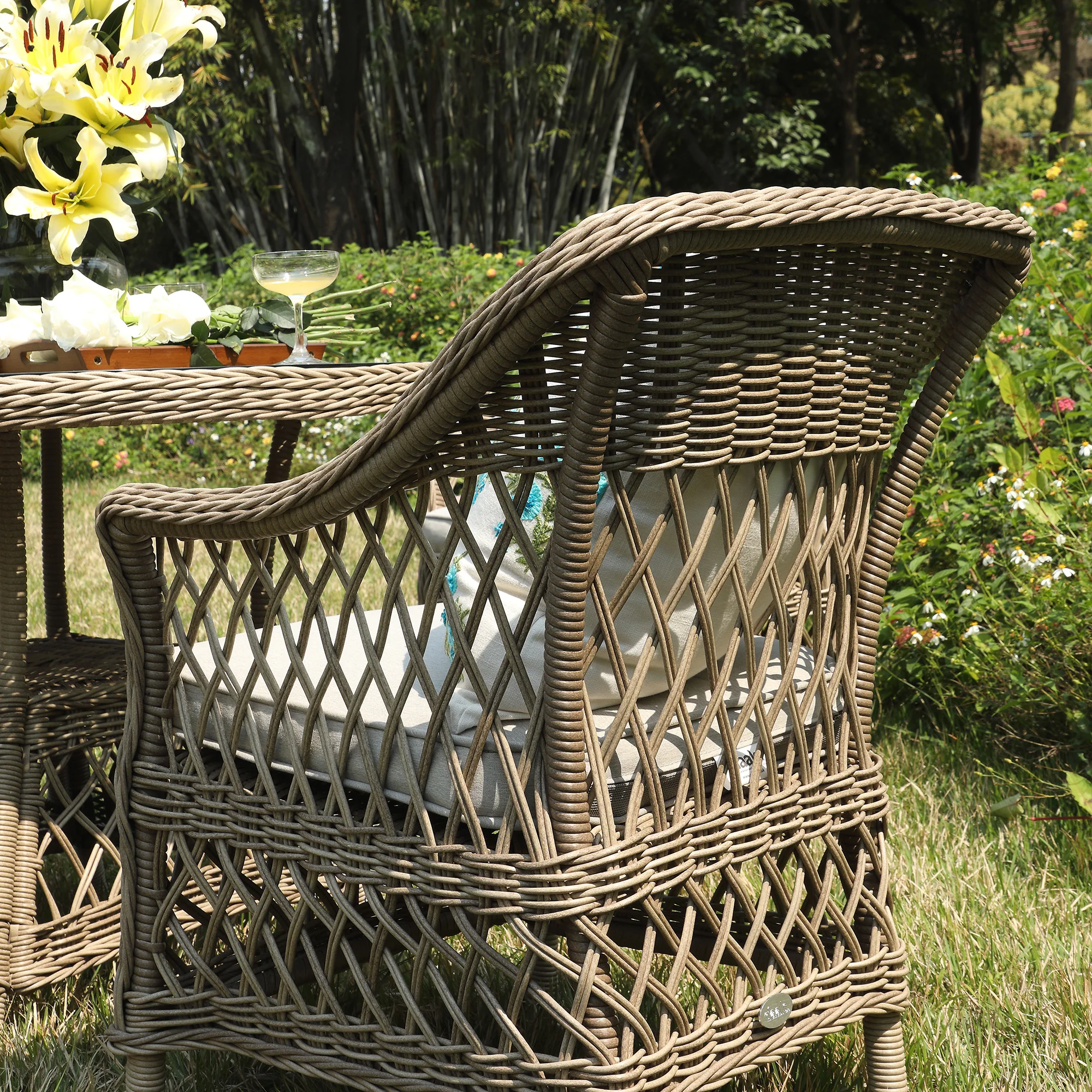 Willowbrook Lattice Weave Rattan 4-Seater Round Dining Set, Natural - Image 6