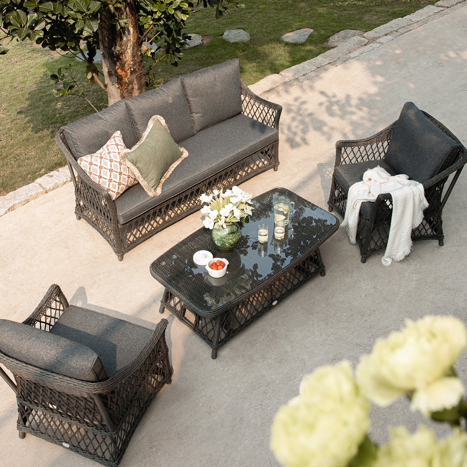 Willowbrook Lattice Weave Rattan 5-Seater Sofa Set with Rising Table, Dark Grey - Image 5