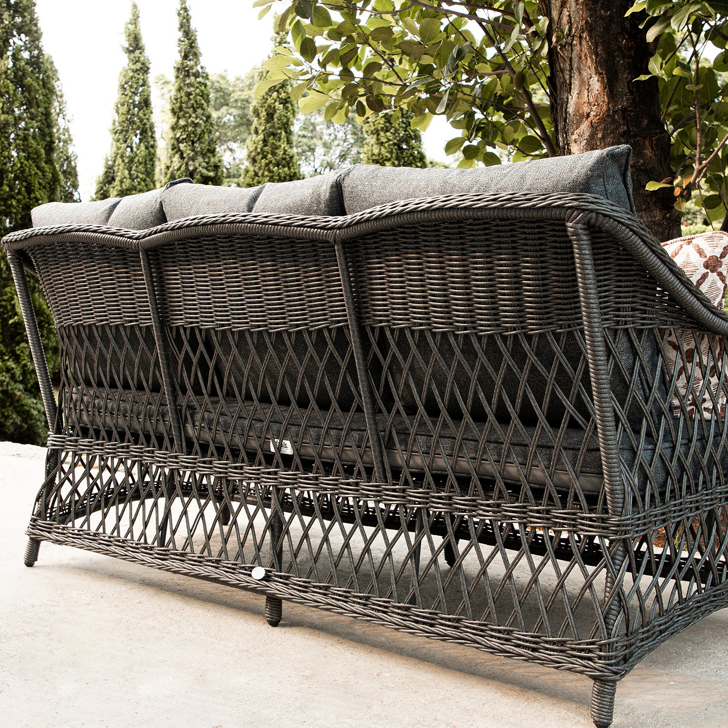 Willowbrook Lattice Weave Rattan 5-Seater Sofa Set with Rising Table, Dark Grey - Image 7