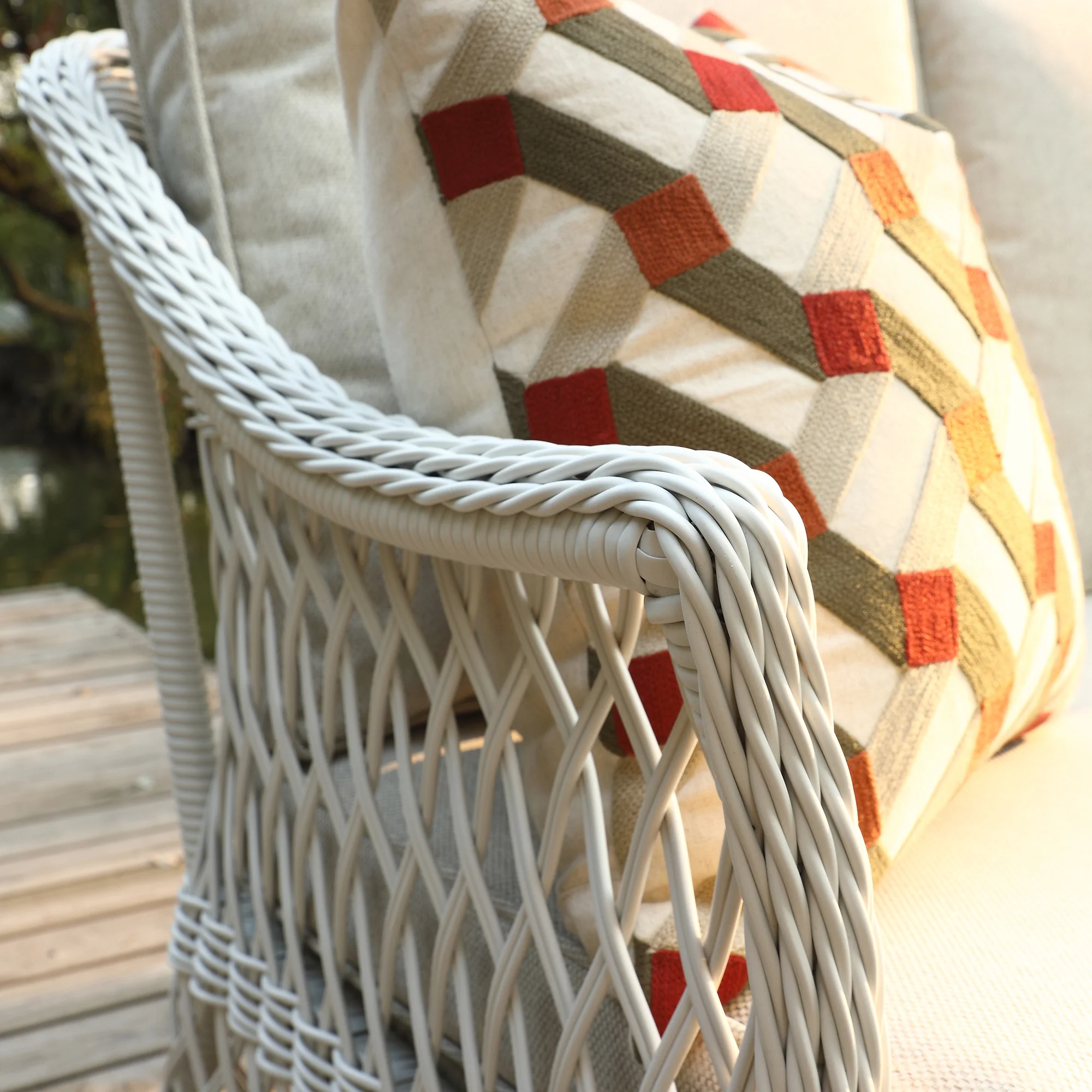 Willowbrook Lattice Weave Rattan 5-Seater Sofa Set with Rising Table, White - Image 13