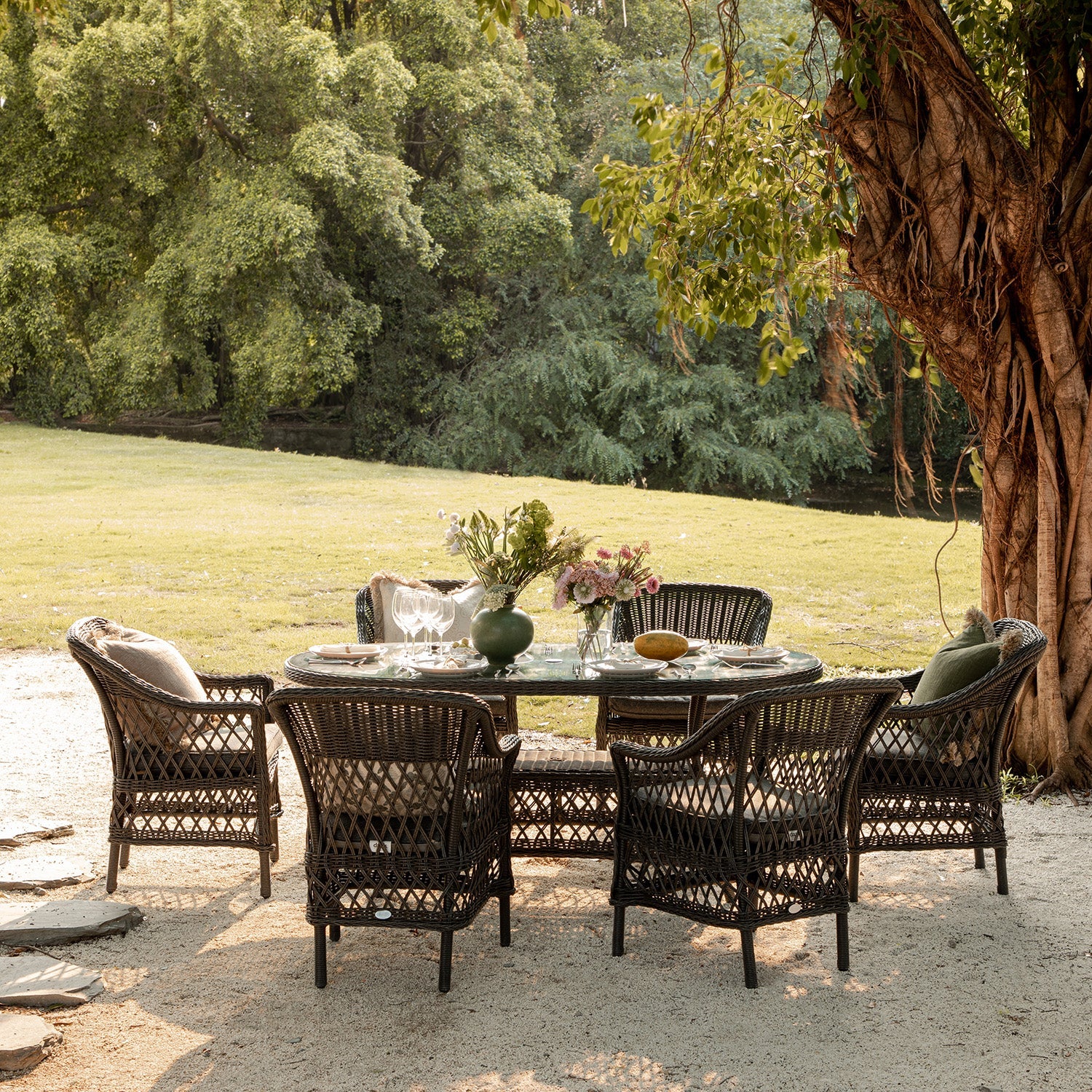 Willowbrook Lattice Weave Rattan 6-Seater Oval Dining Set, Dark Grey - Image 3